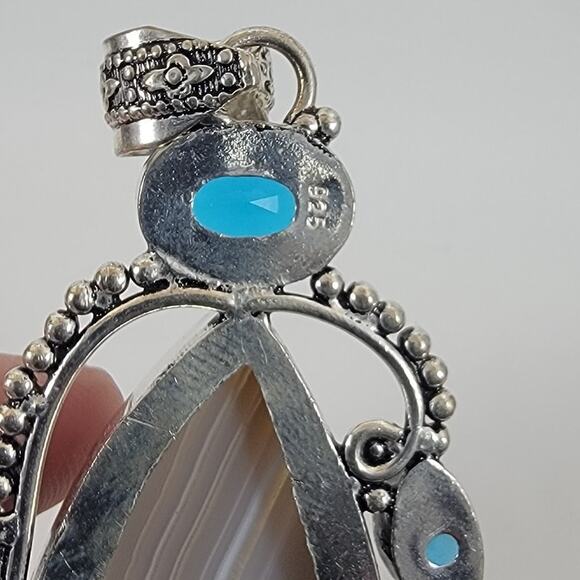 Handmade Silver Pendant Featuring Banded Agate & Five Faceted Blue Topaz Stones - Picture 5 of 10
